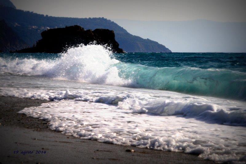 onde del mare.jpg